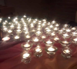 Eine Kerze für jeden Verstorbenen wurde beim Gedenkgottesdienst entzündet